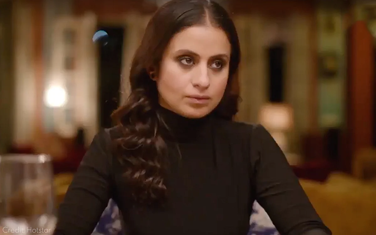 Walking Through Dr. Meera Kapoor’s Wardrobe In Out of Love, On Hotstar