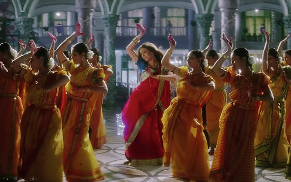With Top Choreographers At War, Bollywood Background Dancers Face An Uncertain Future