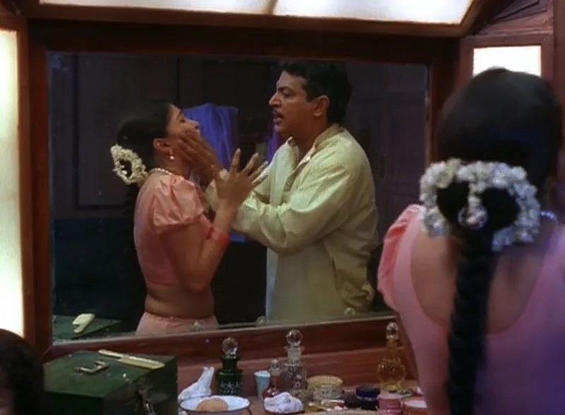 <em>Iruvar</em> (1997) Cinematographer: Santosh Sivan. Courtesy: Amazon Prime Video