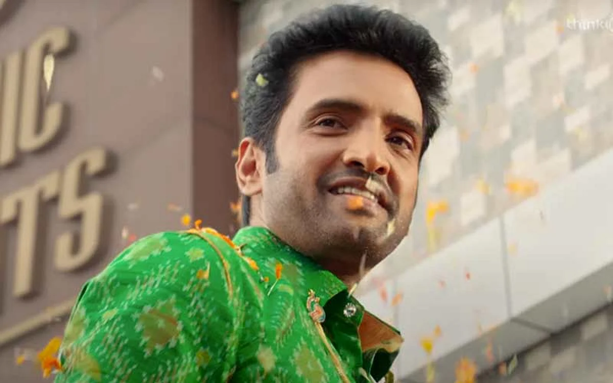 Review Of Biskoth On ZeePlex: The New Santhanam Comedy Is Unfunny Across Three Time Periods