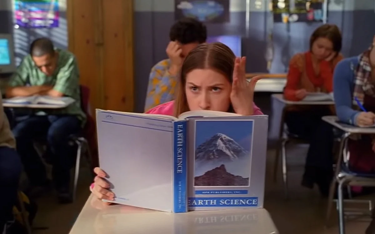 Sue Heck From The Middle May Be “Sue-pid”, But She Soldiers On With A Spring In Her Step