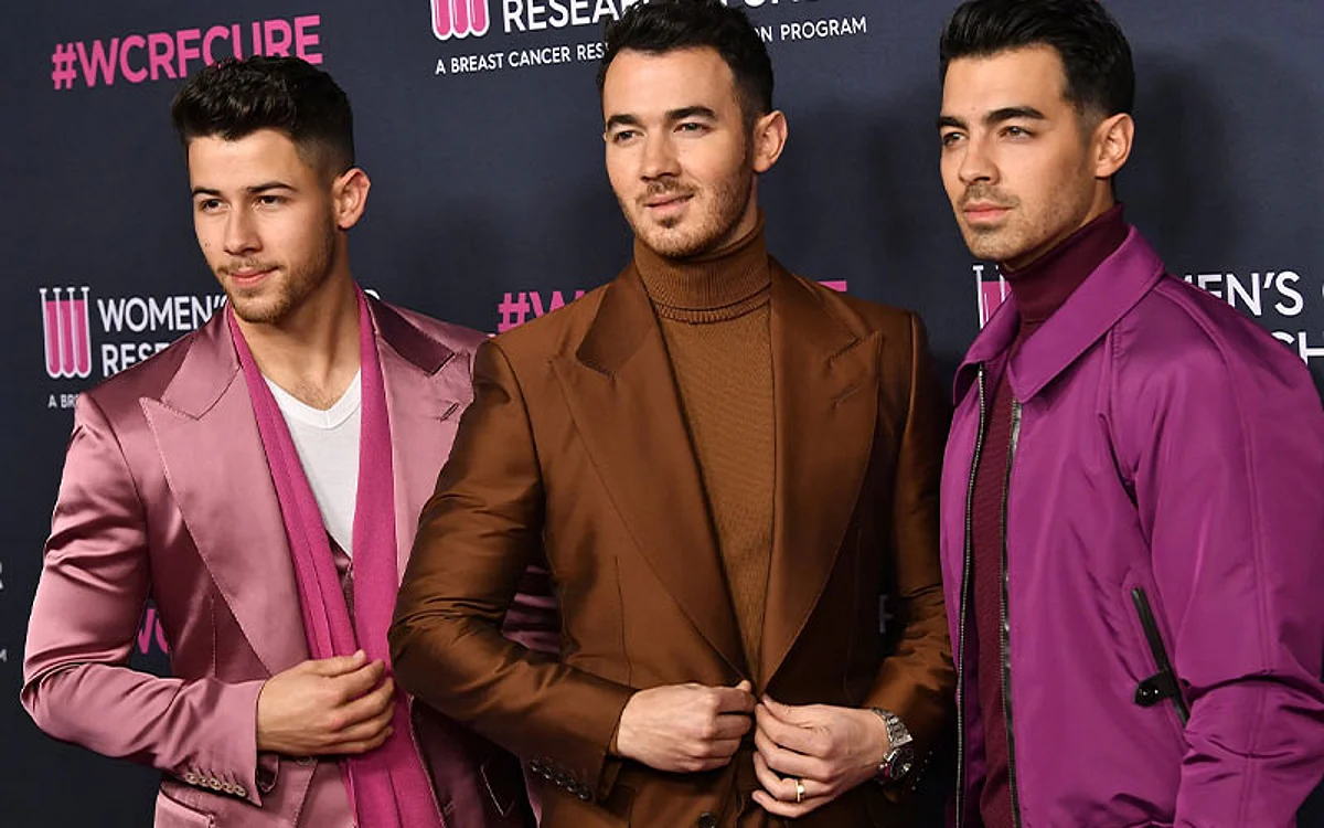 Jonas Brothers Family Roast On Netflix: The Funniest Burns… And Some Unfunny Churns