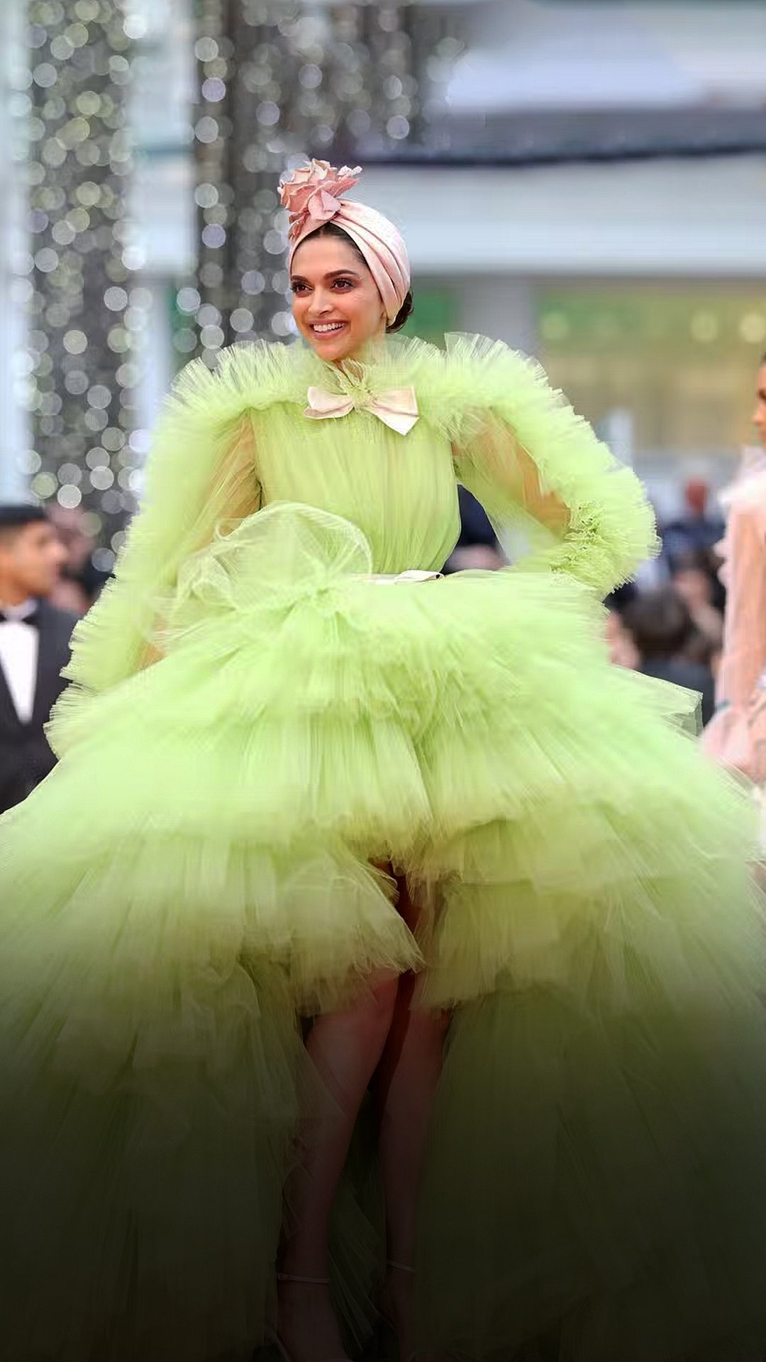 Cannes 5 Iconic Fashion Moments from the History of the Cannes Film