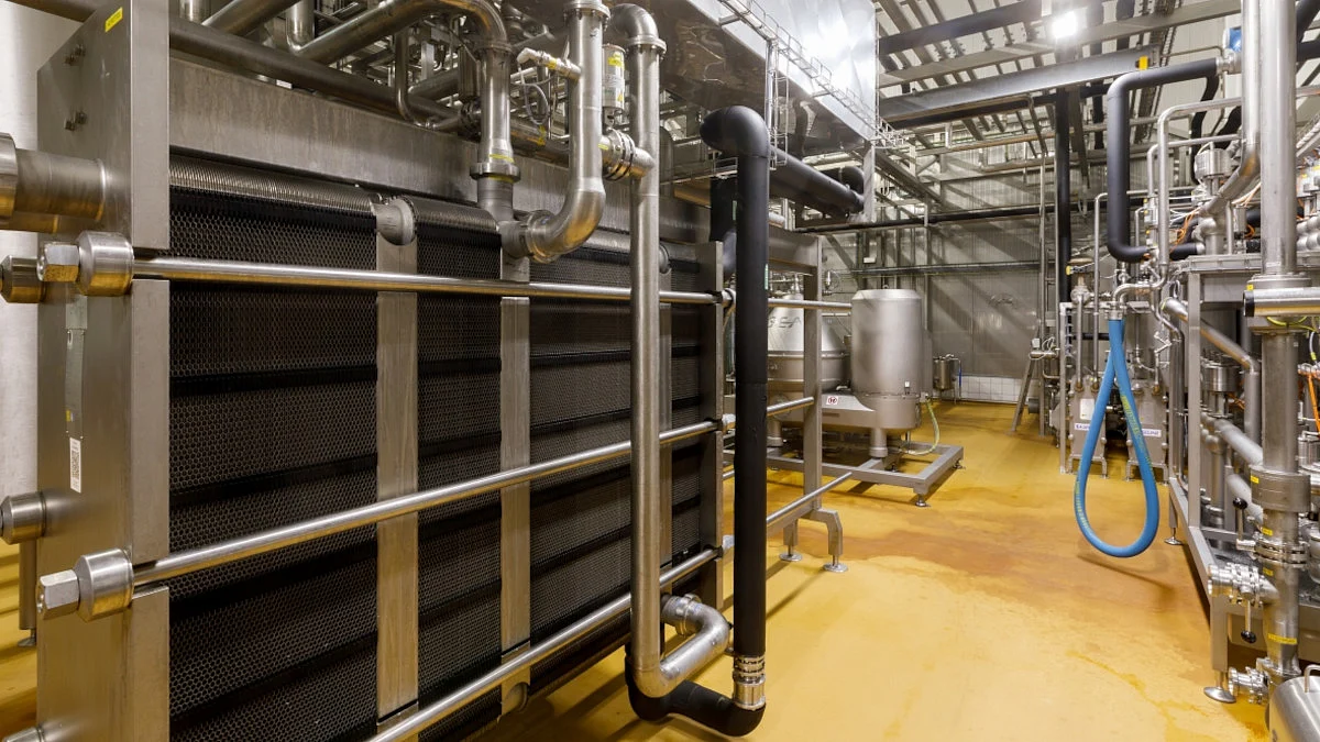 A view inside the new Madeta cheese production area with cutting-edge processing technology from GEA