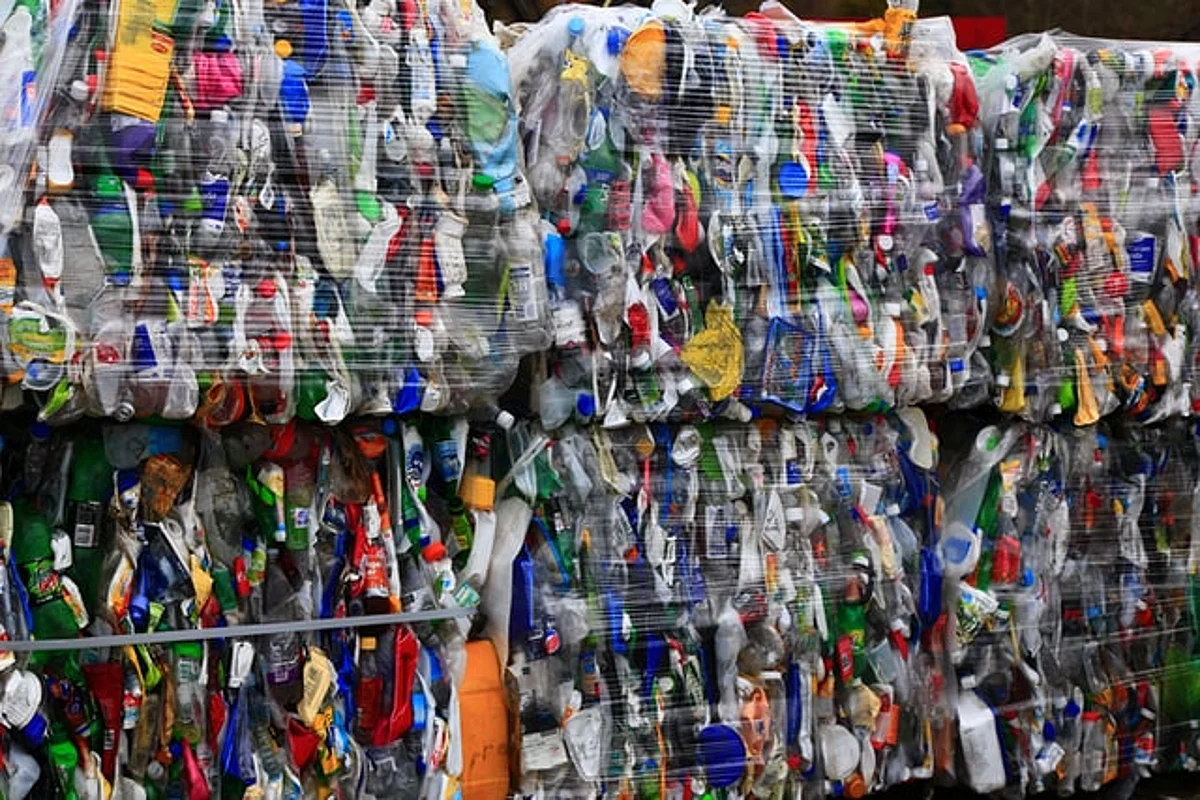 ITC & Invest India partner for single-use plastic substitution & automate waste segregation