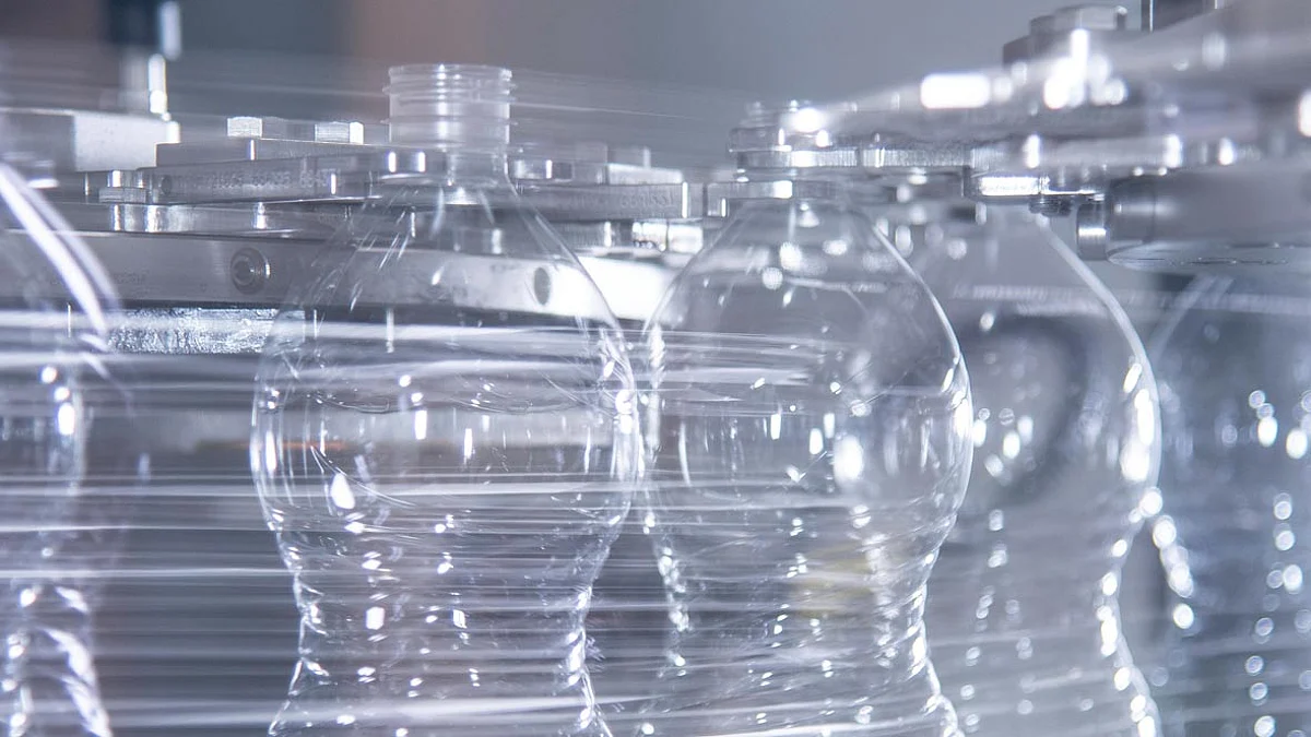 With the wet-end block achieving an output of 100,000 0.5-litre water bottles per hour, Krones is establishing a new benchmark in block technology
