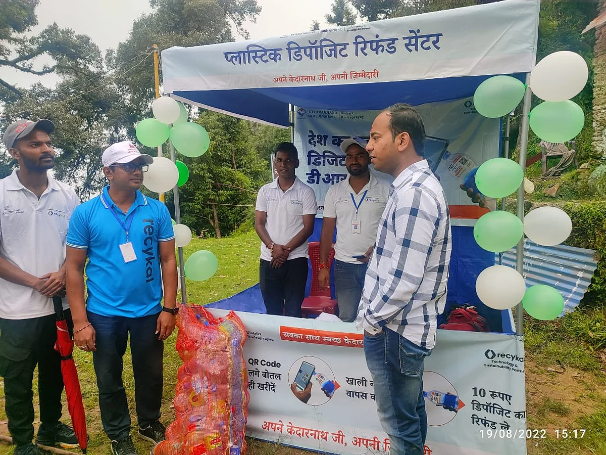 Recykal Team with SDM Ukhimath at Recykal Deposit Refund Centre