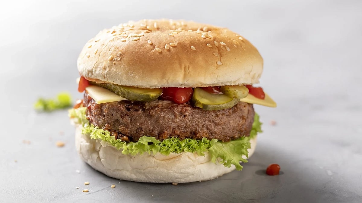 New carrotbased EXBERRY color enables red meat alternatives to change