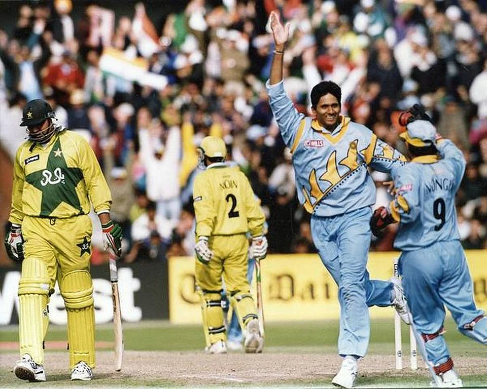 Venkatesh Prasad after taking a 5 wicket haul against Pakistan in 1999 World Cup