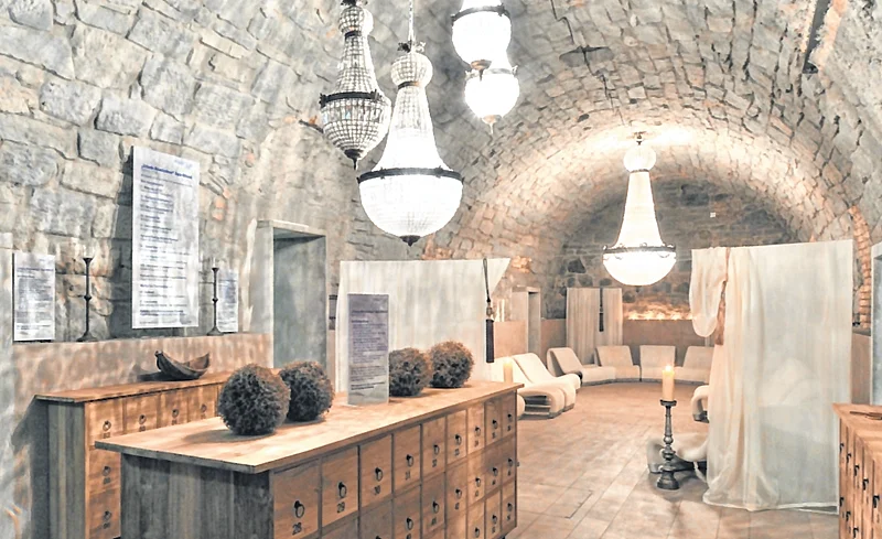 The cavernous interiors of the
Thermalbad & Spa Zürich