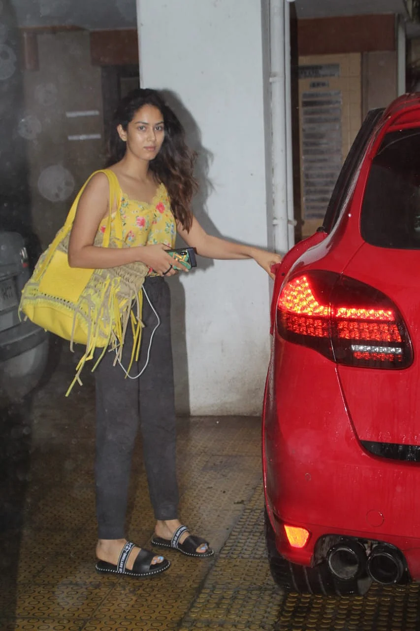 Mira Kapoor spotted outside a clinic in Bandra