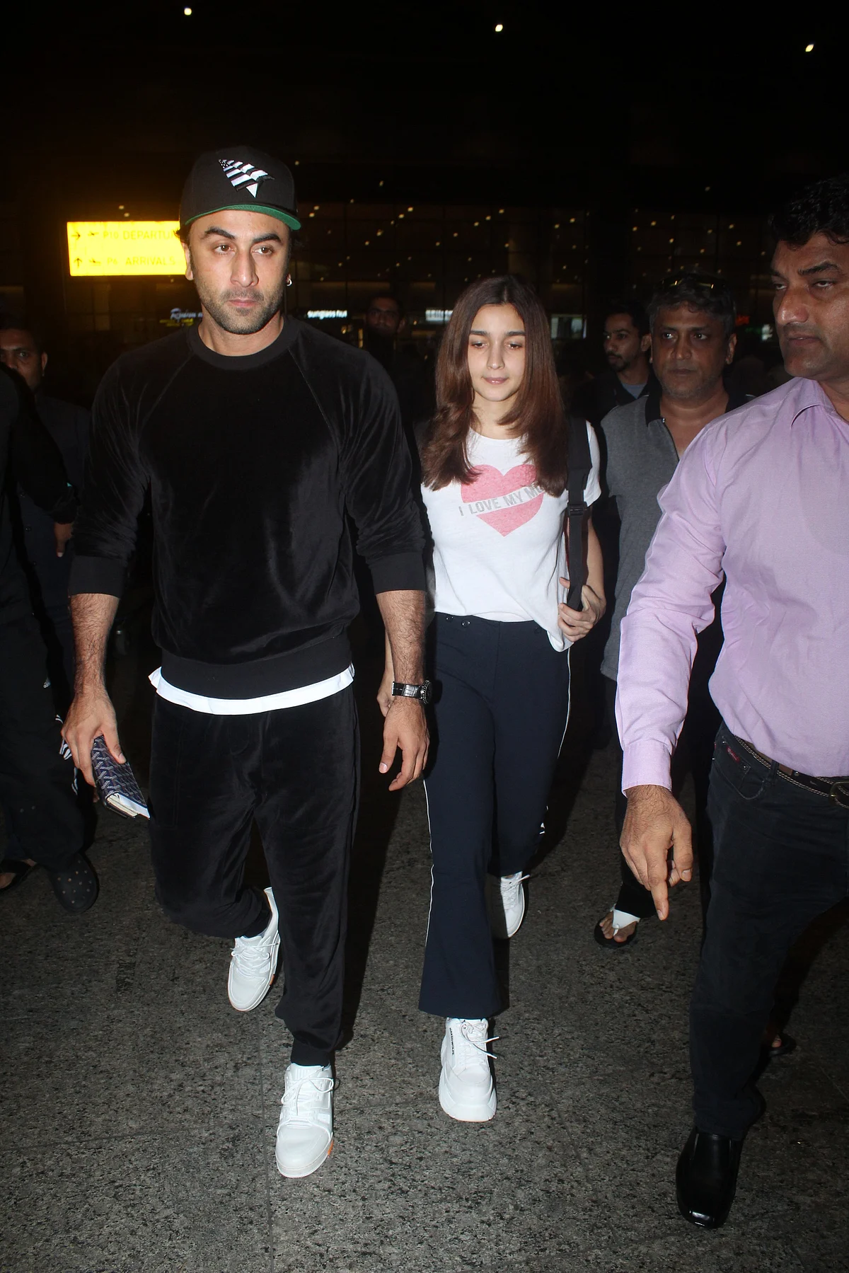 Ranbir Kapoor and Alia Bhatt snapped together on their way back from New York