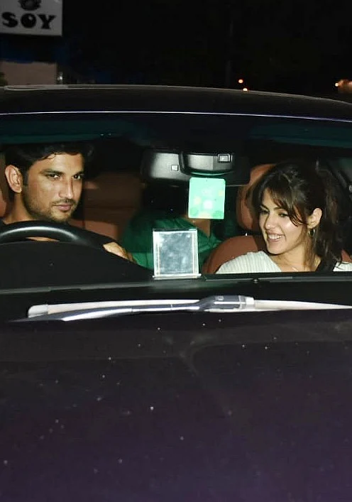 Rumoured couple Sushant Singh Rajput and Rhea Chakraborthy were caught by shutterbugs outside ‘The Boston Butt’ in Bandra.