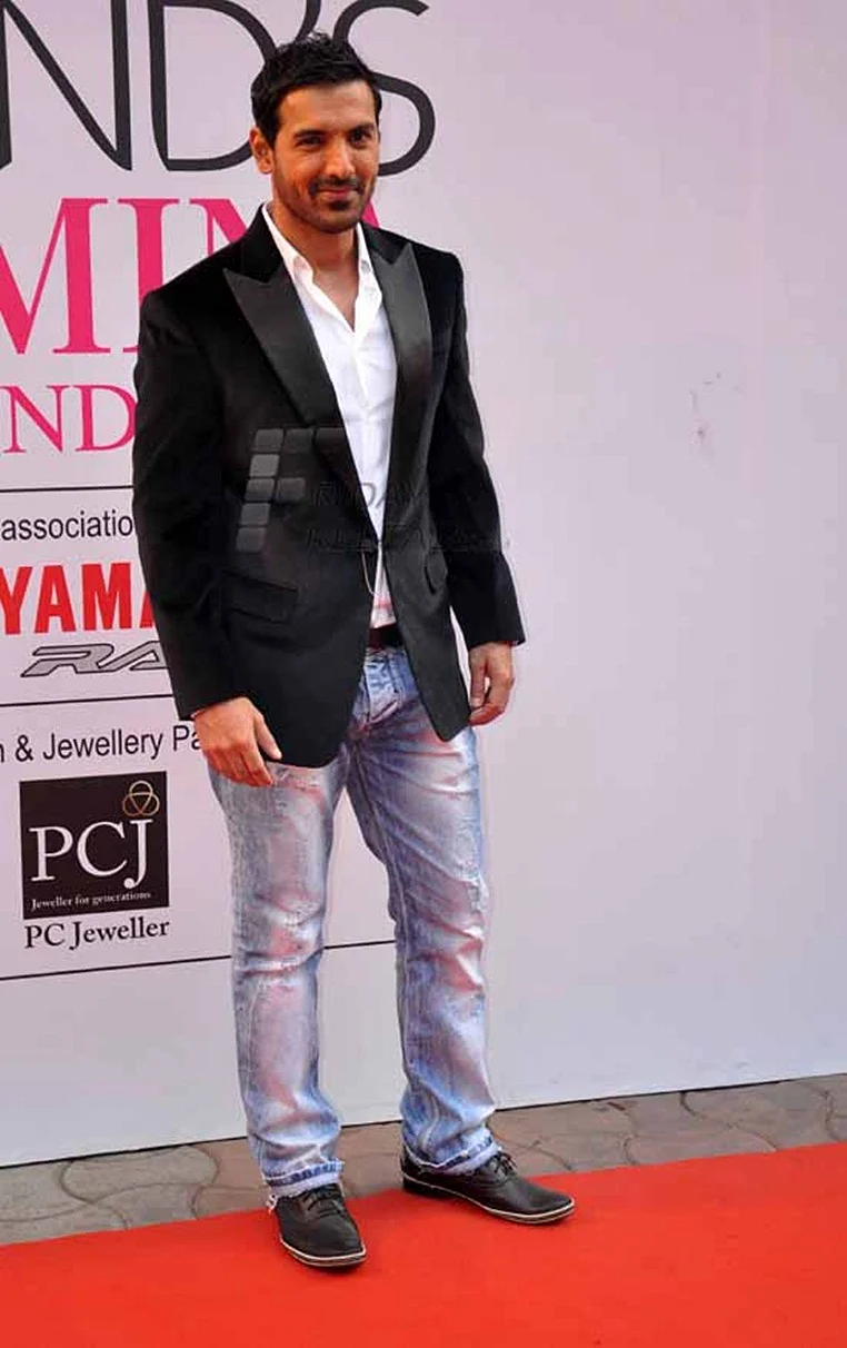 Celebrity Fashion: John Abraham – I am not a brand baby