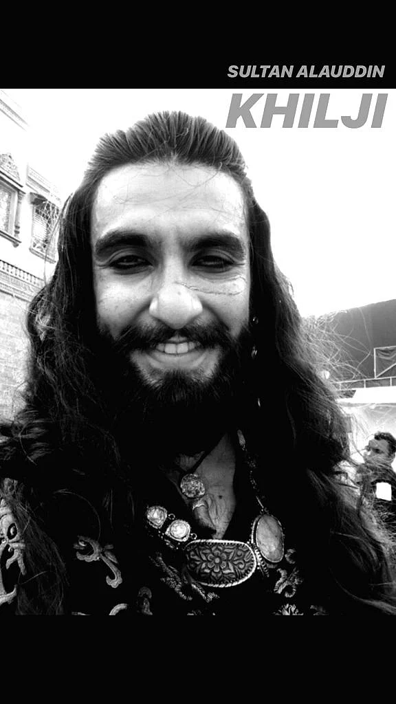 Ranveer Singh ups his selfie game; captures entire career in selfies