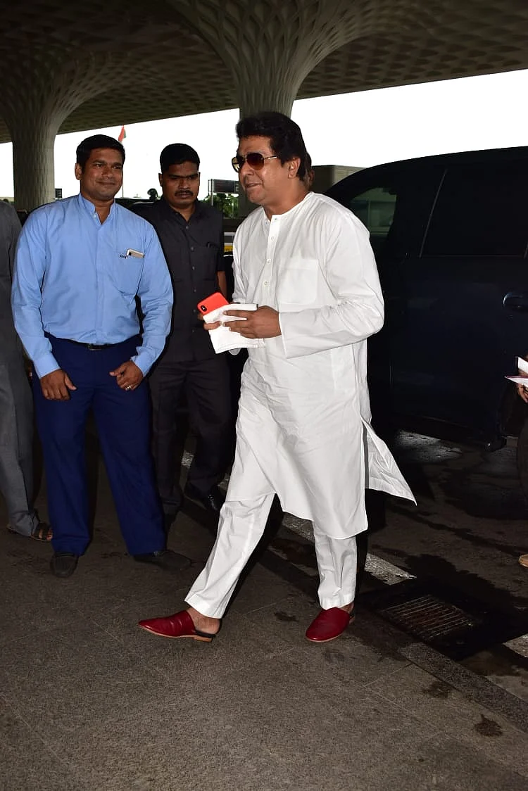 MNS leader and politician Raj Thackrey clicked at Mumbai airport this morning with his son Amit Thackrey.