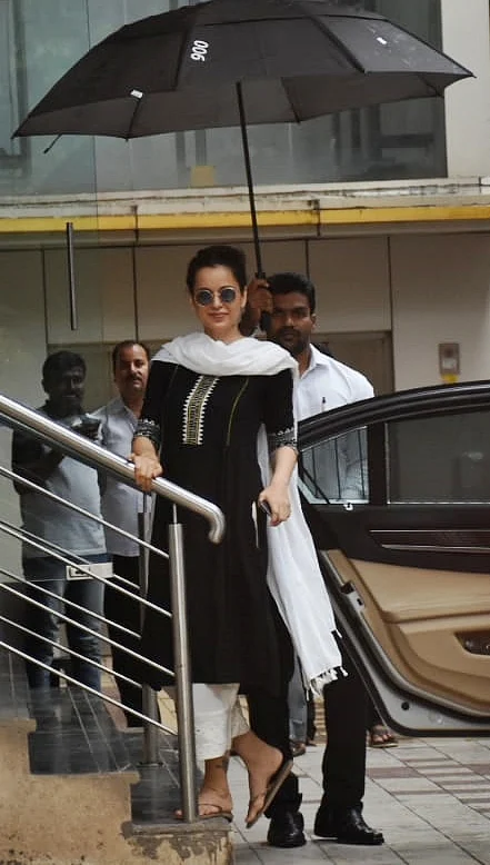 Kangana Ranaut has recently wrapped up her Panga schedule and is getting back into fitness. The actress was seen at dance class in Mumbai wearing a black and white salvar suit.