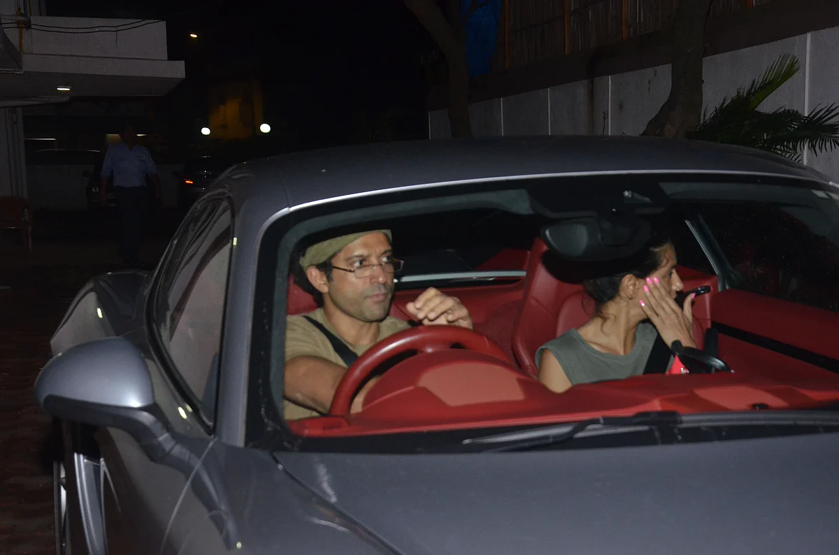 Esha Gupta pampered herself and shutterbugs spotted her outside the Nail Spa in Khar.