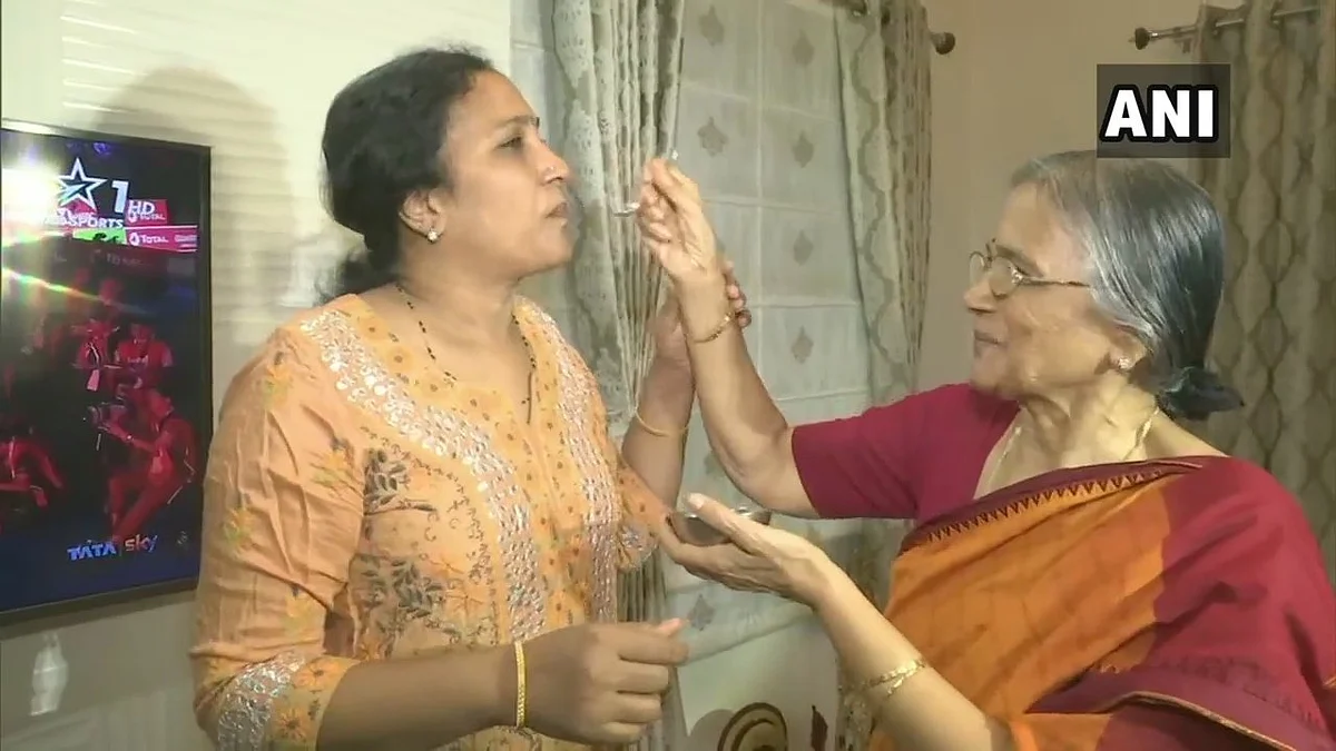 Hyderabad: Family of PV Sindhu celebrates after she became the first Indian to win BWF World Championships gold medal in Basel, Switzerland.