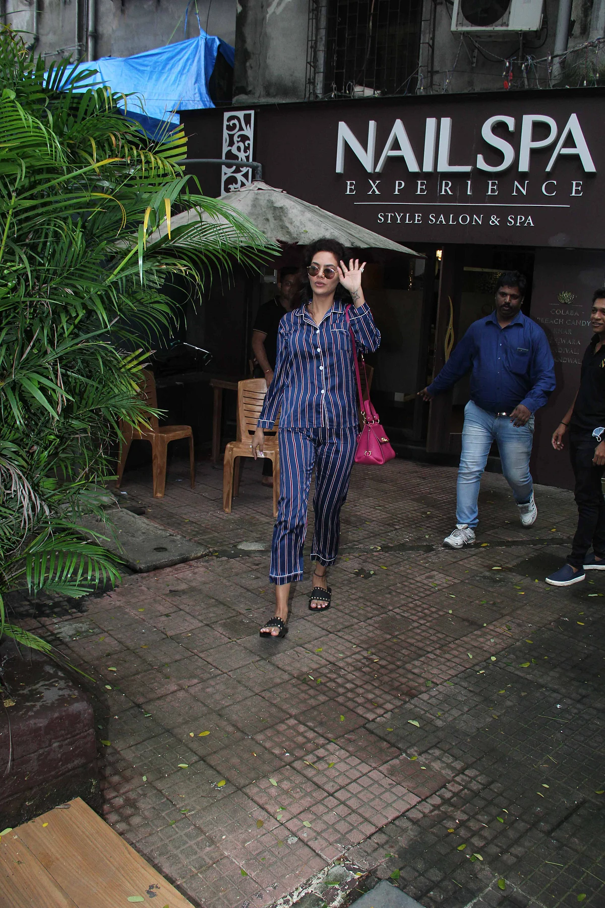 Esha Gupta pampered herself and shutterbugs spotted her outside the Nail Spa in Khar.