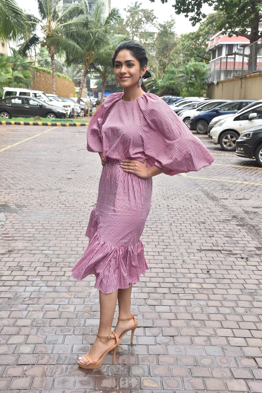 PHOTOS: Bhumi Pednekar, Hina Khan, Sunny Leone and others spotted around Mumbai
