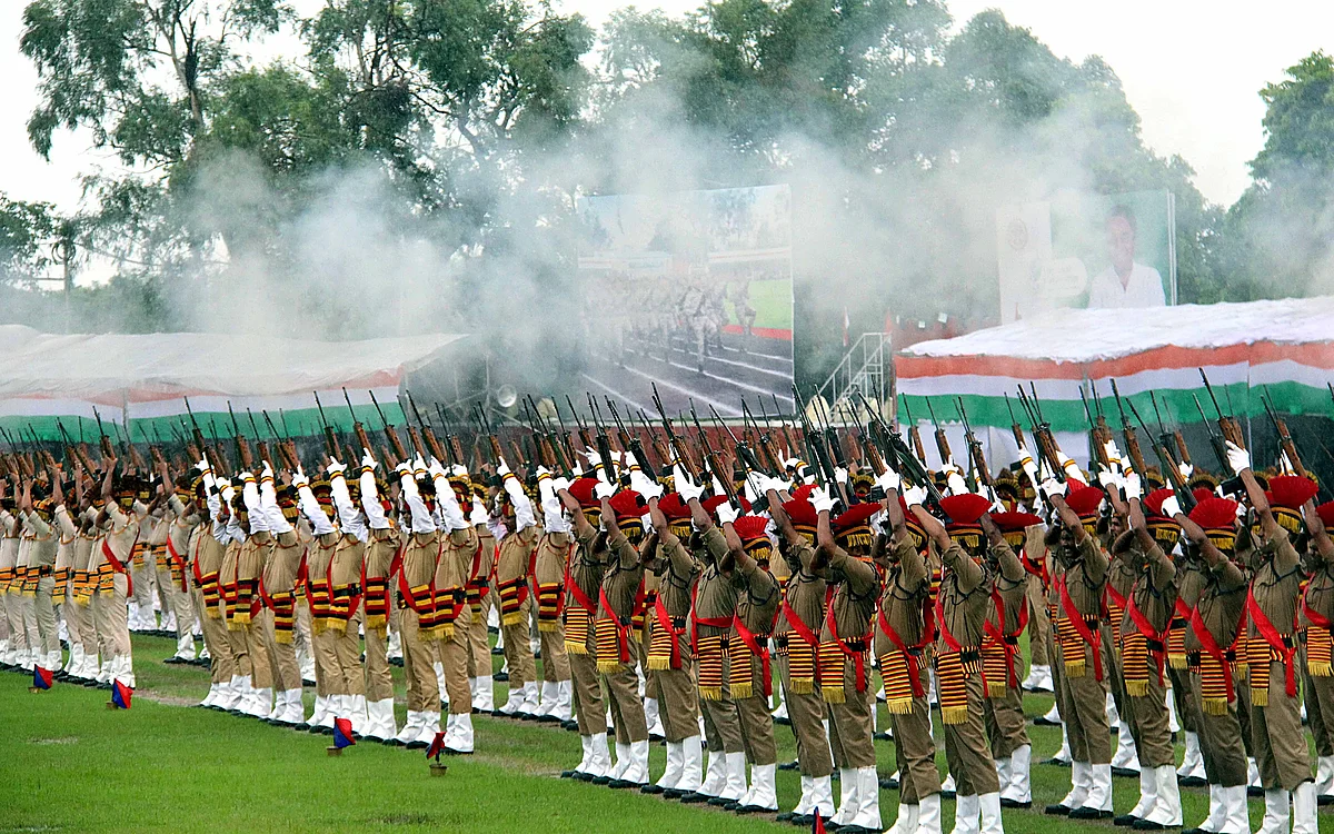 Madhya Pradesh police contingents during 73rd Independence Day celebrations at Motilal Nehru Police Stadium in Bhopal