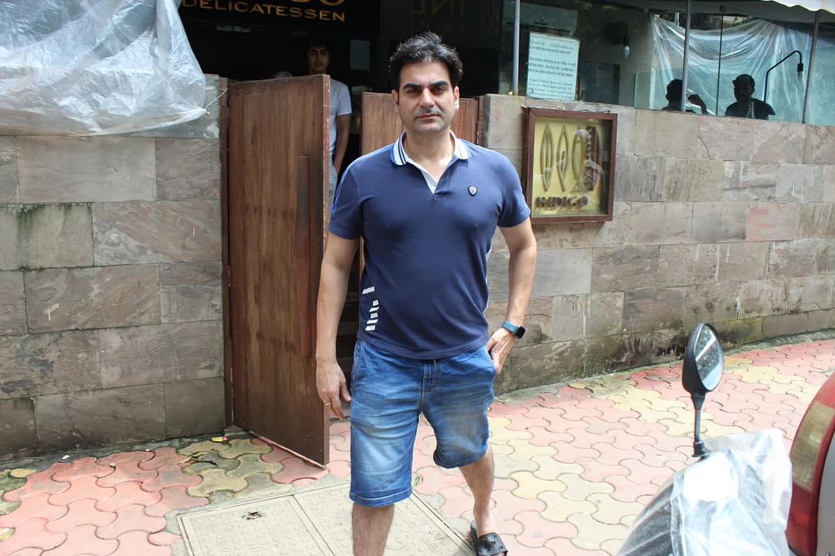 Paparazzi Files: Janhvi Kapoor, Shahid Kapoor, Shraddha Kapoor and others spotted