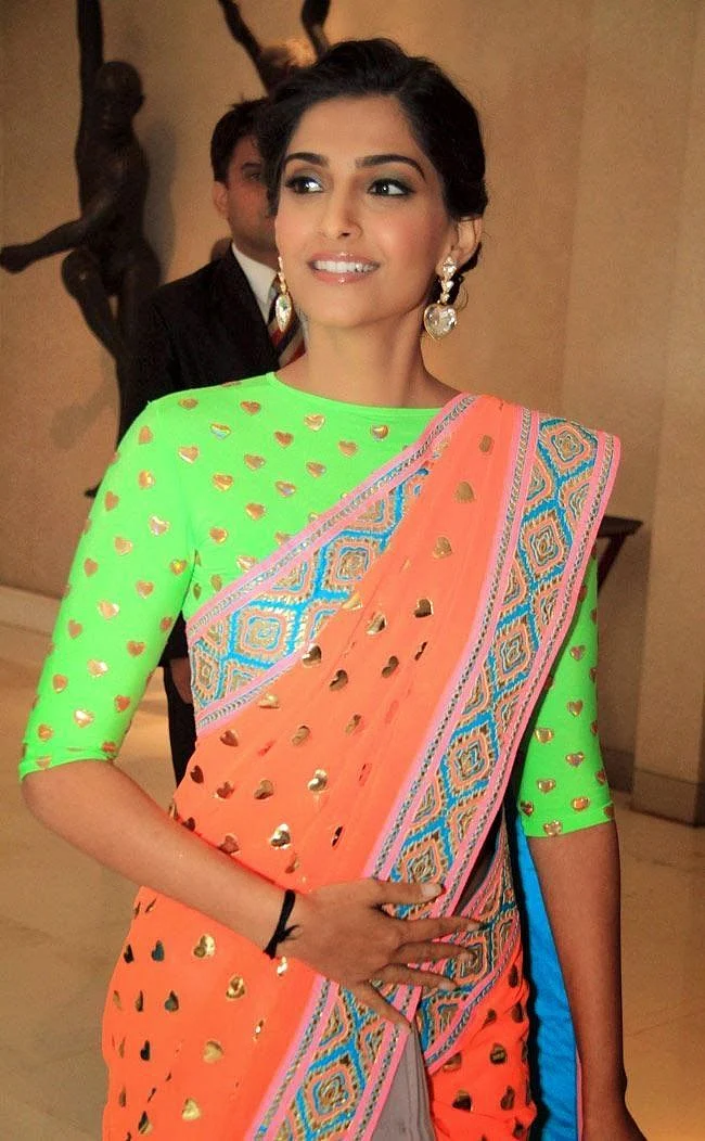 Independence Day 2019: These Bollywood actors show how to nail the perfect Tri-color outfit