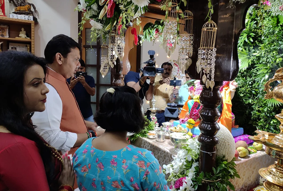 Maharashtra Chief Minister Devendra Fadnavis offers prayer to Lord Ganesha on the occasion of Ganesh Chaturthi at his residence in Mumbai