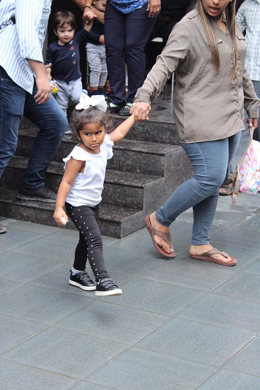 Have you seen these pics of Akshay Kumar, Katrina Kaif, Malaika Arora and other B-town celebs?