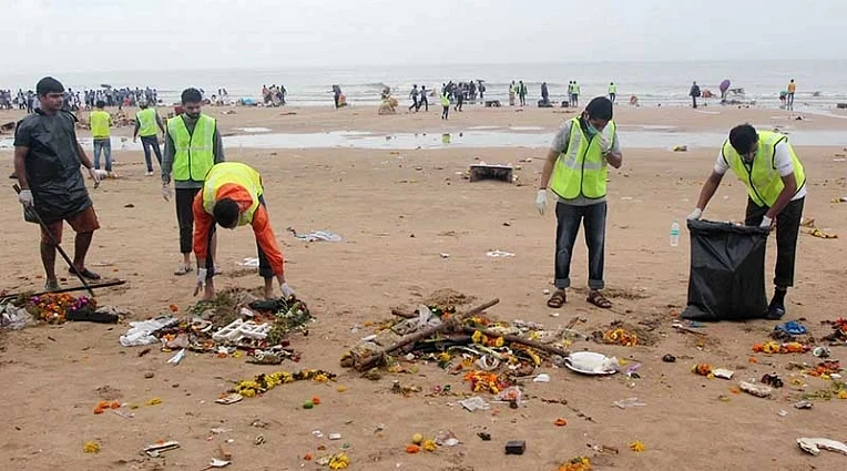 Your list of post visarjan beach cleaning initiatives