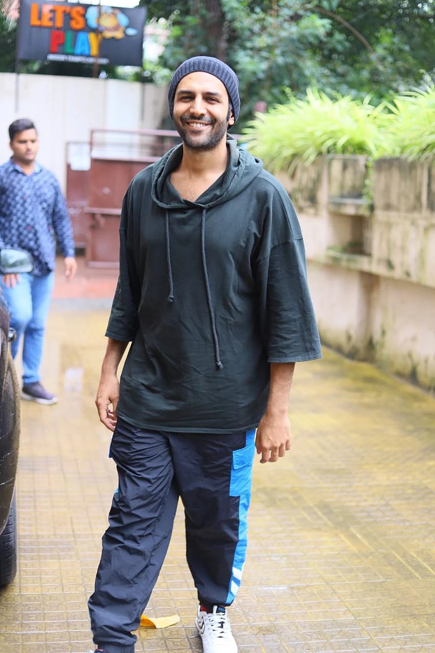 Kartik Aaryan outside his dance classes.