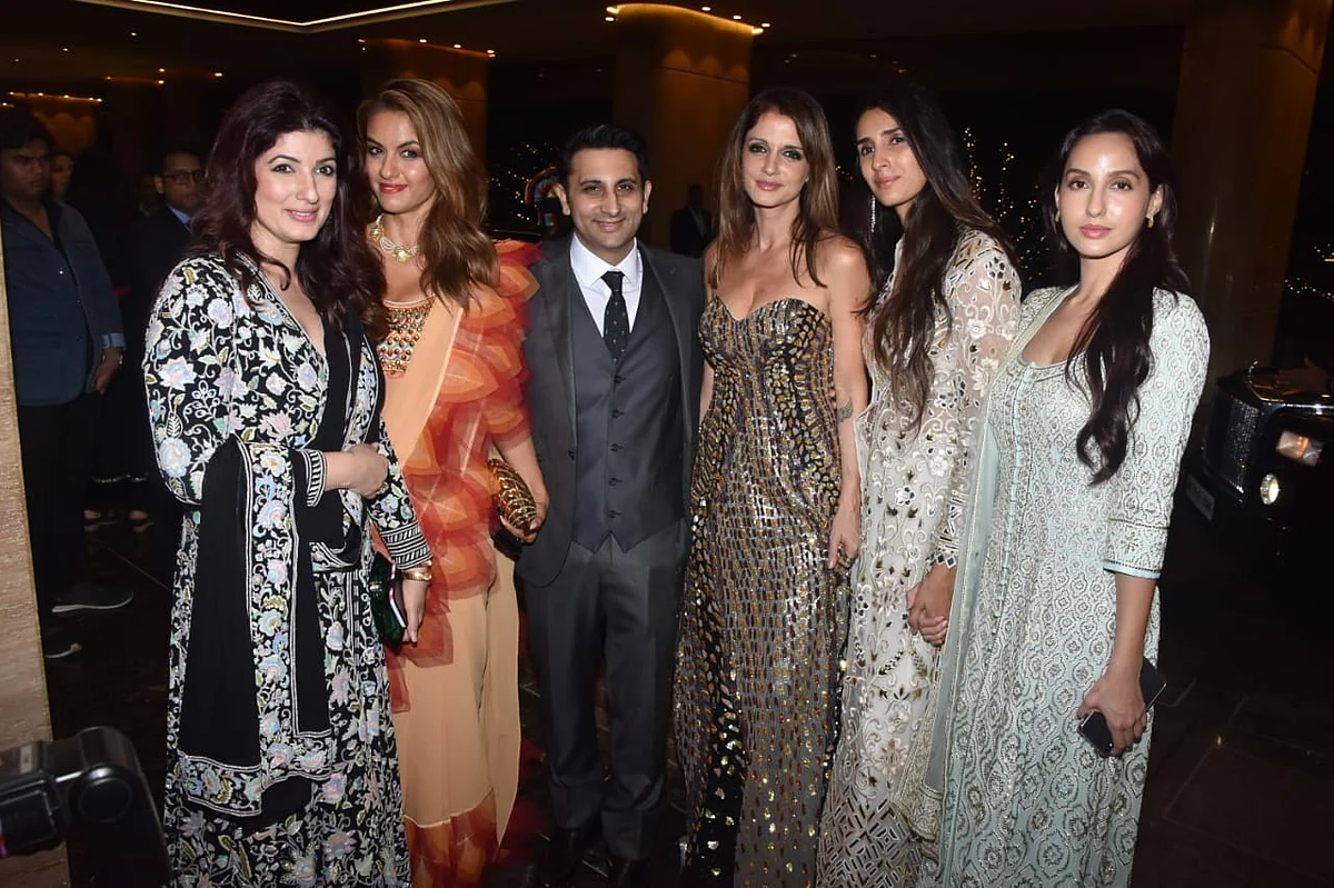 In Pics: Ambanis and Bachchans attend the Abu Jani - Sandeep Khosla Fashion show
