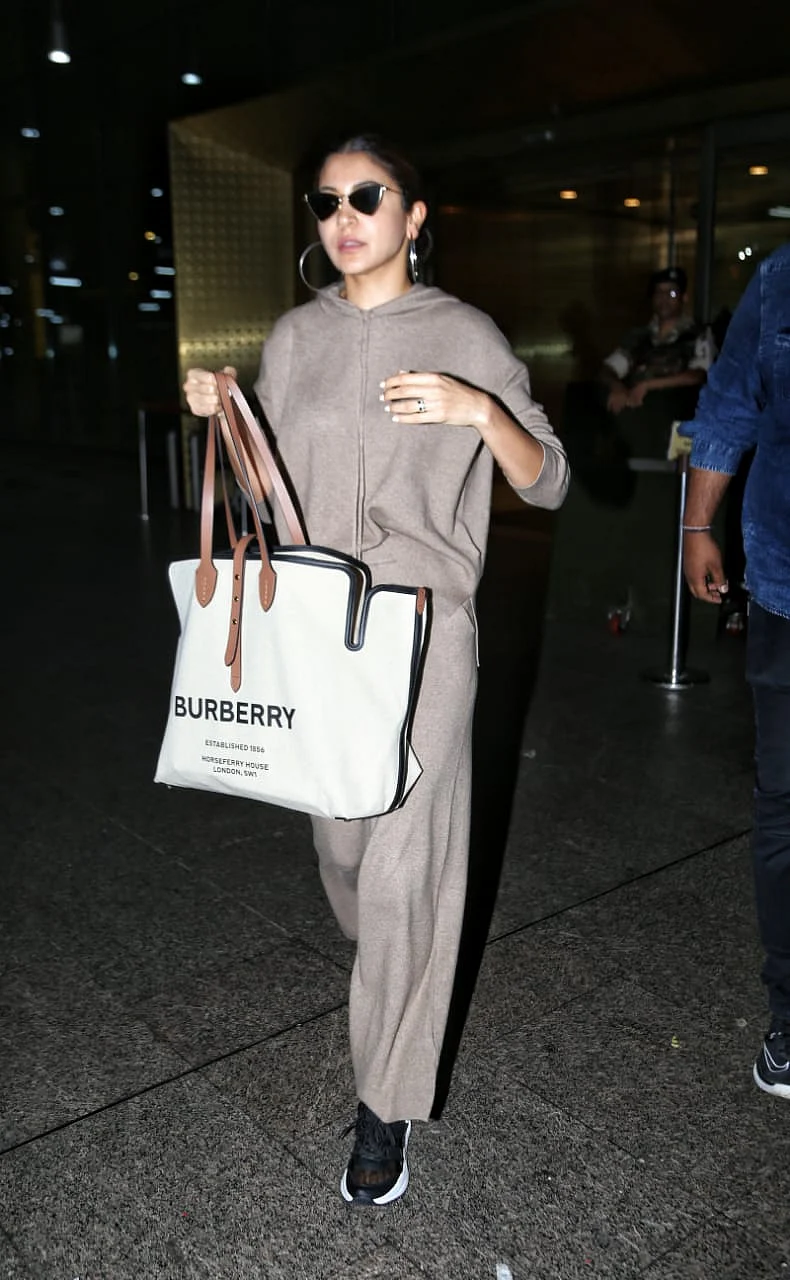 Anushka Sharma's giant Burberry tote costs a whopping Rs 92,000!