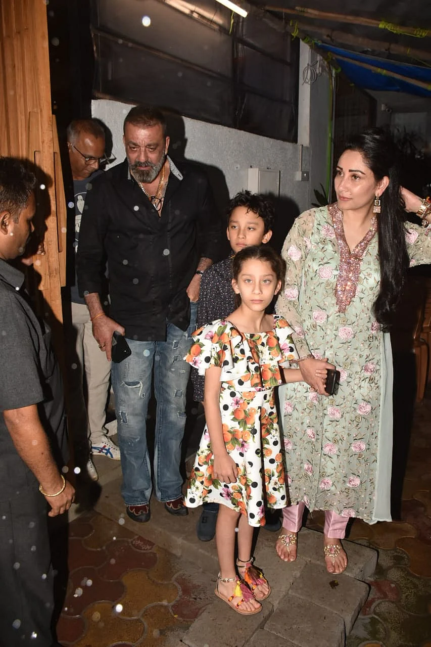 Sanjay Dutt, Manyata Dutt and kids clicked by paps in Bandra yesterday night.