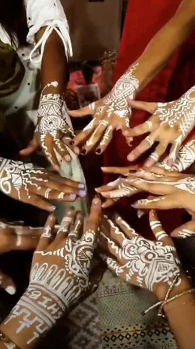 In Pics: Shibani Dandekar has a bohemian style birthday bash with girlfriends