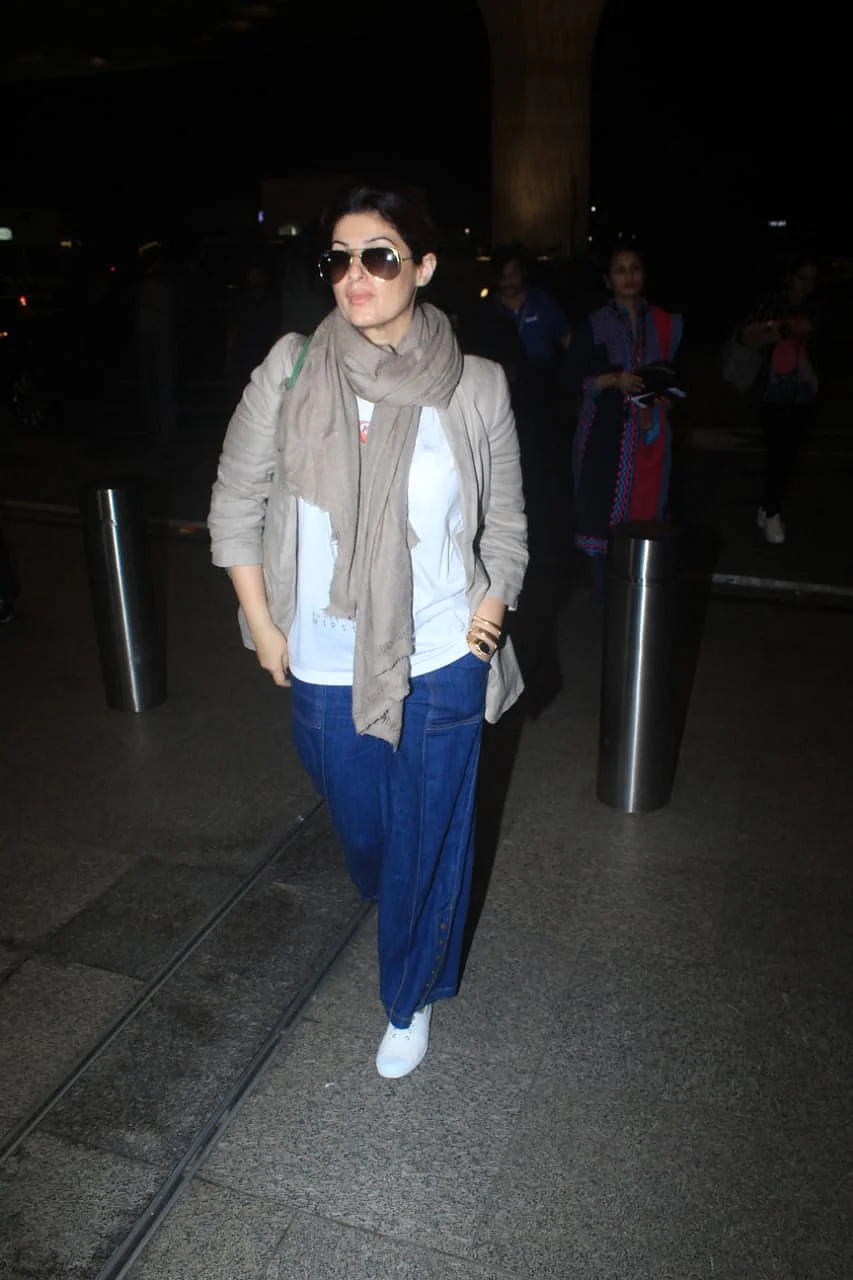 Have you seen these pics of Akshay Kumar, Katrina Kaif, Malaika Arora and other B-town celebs?