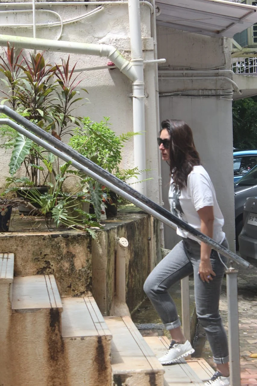 Celebrity Spotting: Kareena Kapoor, Malaika Arora, Urvashi Rautela and other stars spotted