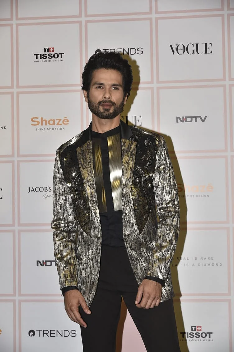 Vogue Beauty Awards 2019: Sara Ali Khan to Shahid Kapoor, B-town dazzles with glamour