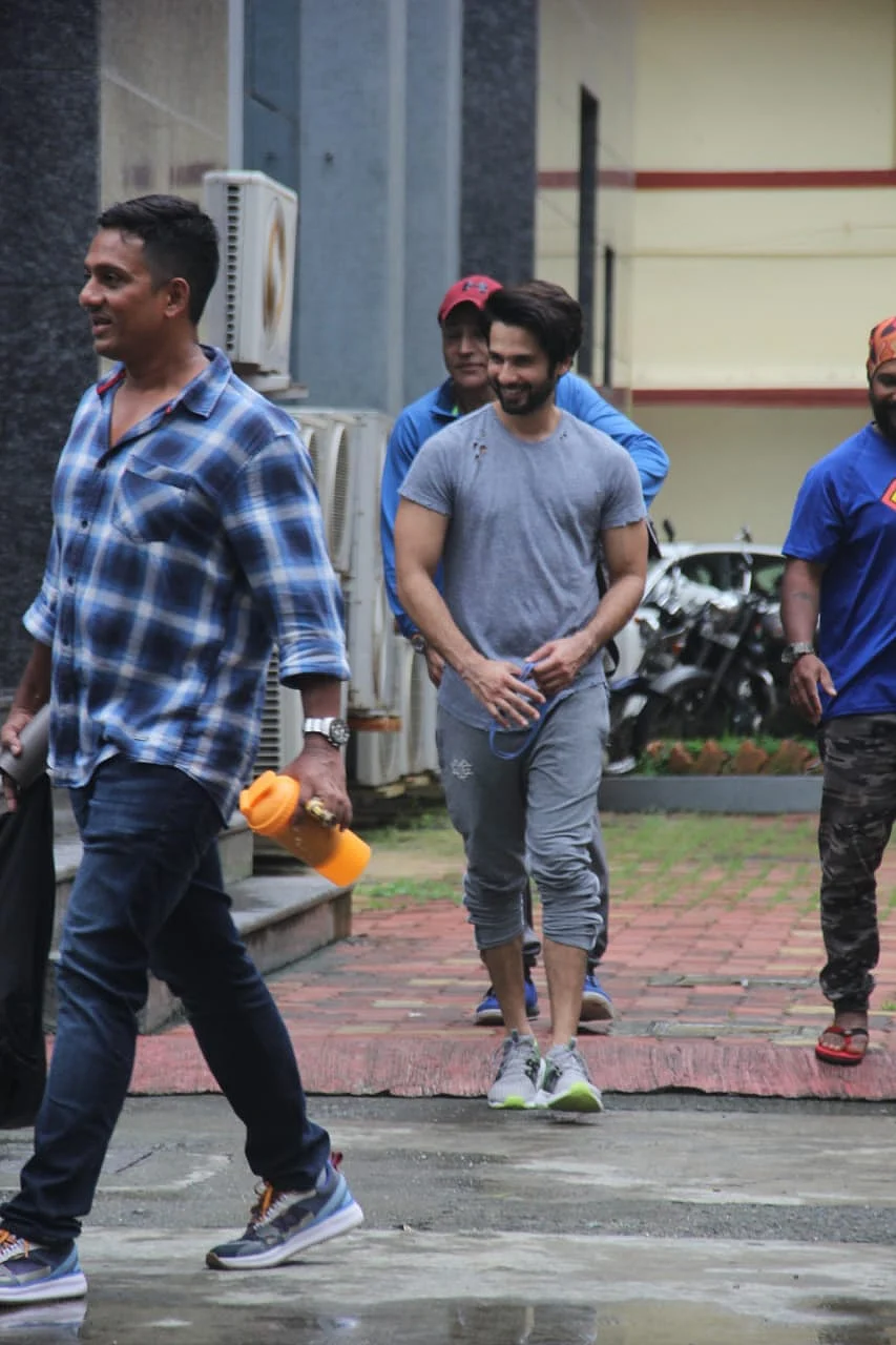Shahid Kapoor heading home with wife after a gym session in Mumbai.