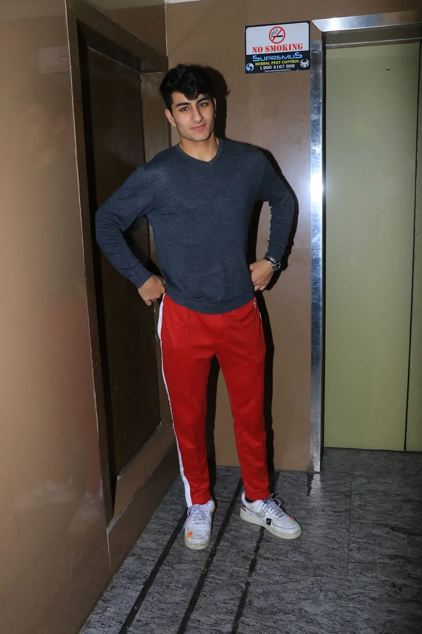 Ibrahim Ali Khan caught by paparazzi outside movie theatre in Juhu with friends.