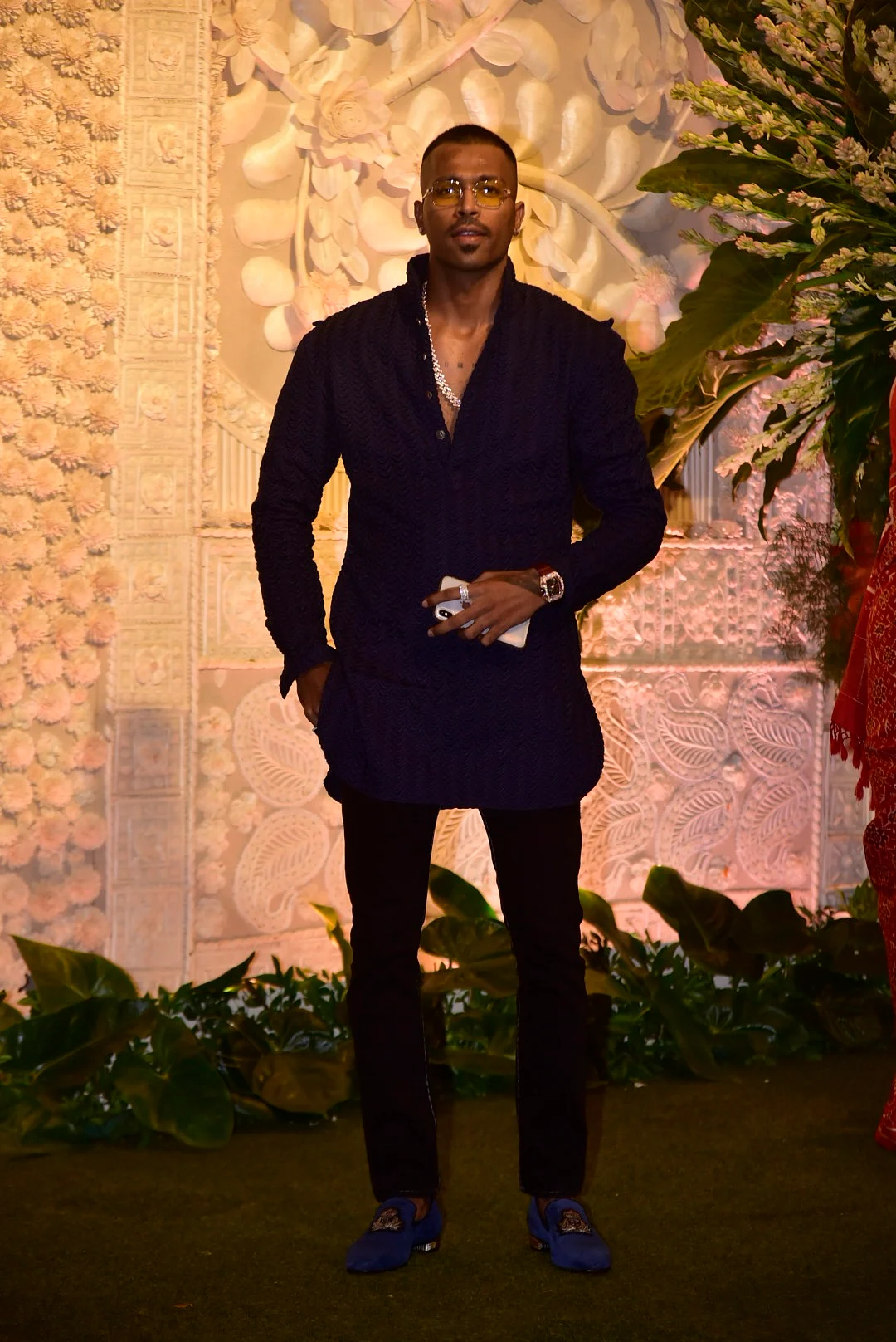 Hardik Pandya in all Black at Antilia Ganpati celebrations