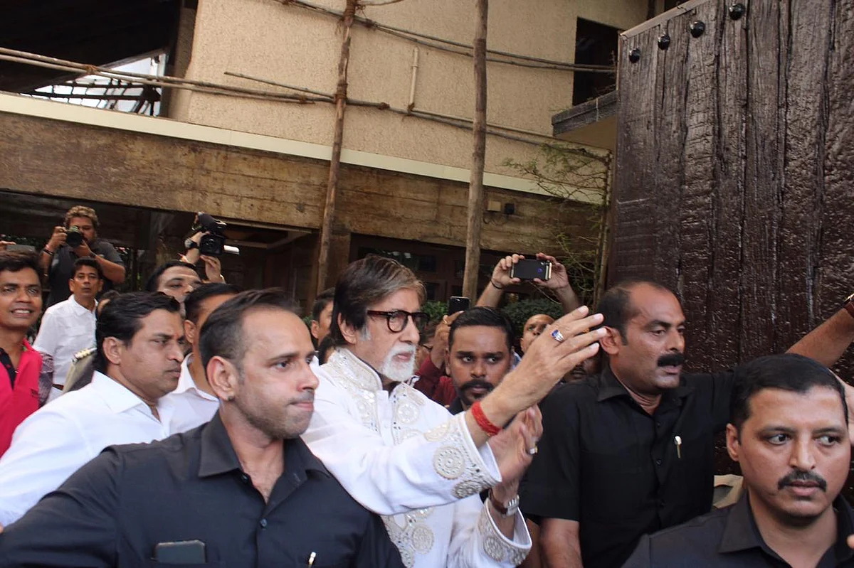 Amitabh Bachchan greets thousands of fans outside his residence 'Jalsa' on 77th birthday