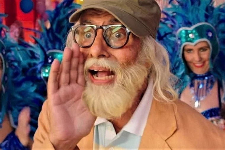 10 times Amitabh Bachchan knocked us over with his insane transformations