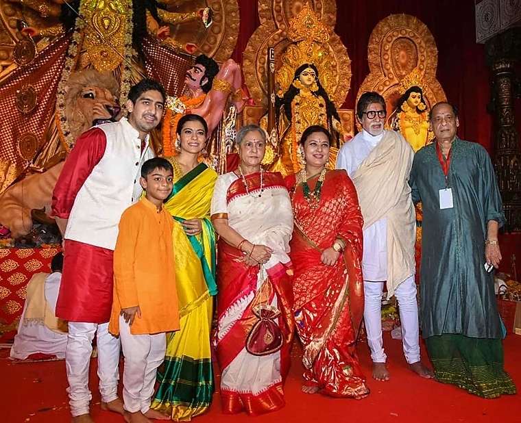 L-R- Ayan, Yug, Kajol, Jaya, Sharbani, Amitabh