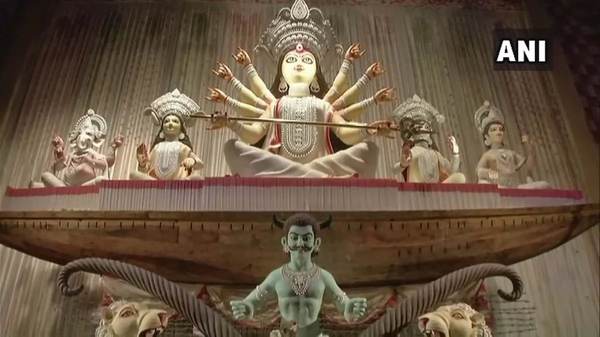 2018 images of Kolkata Durga Puja theme