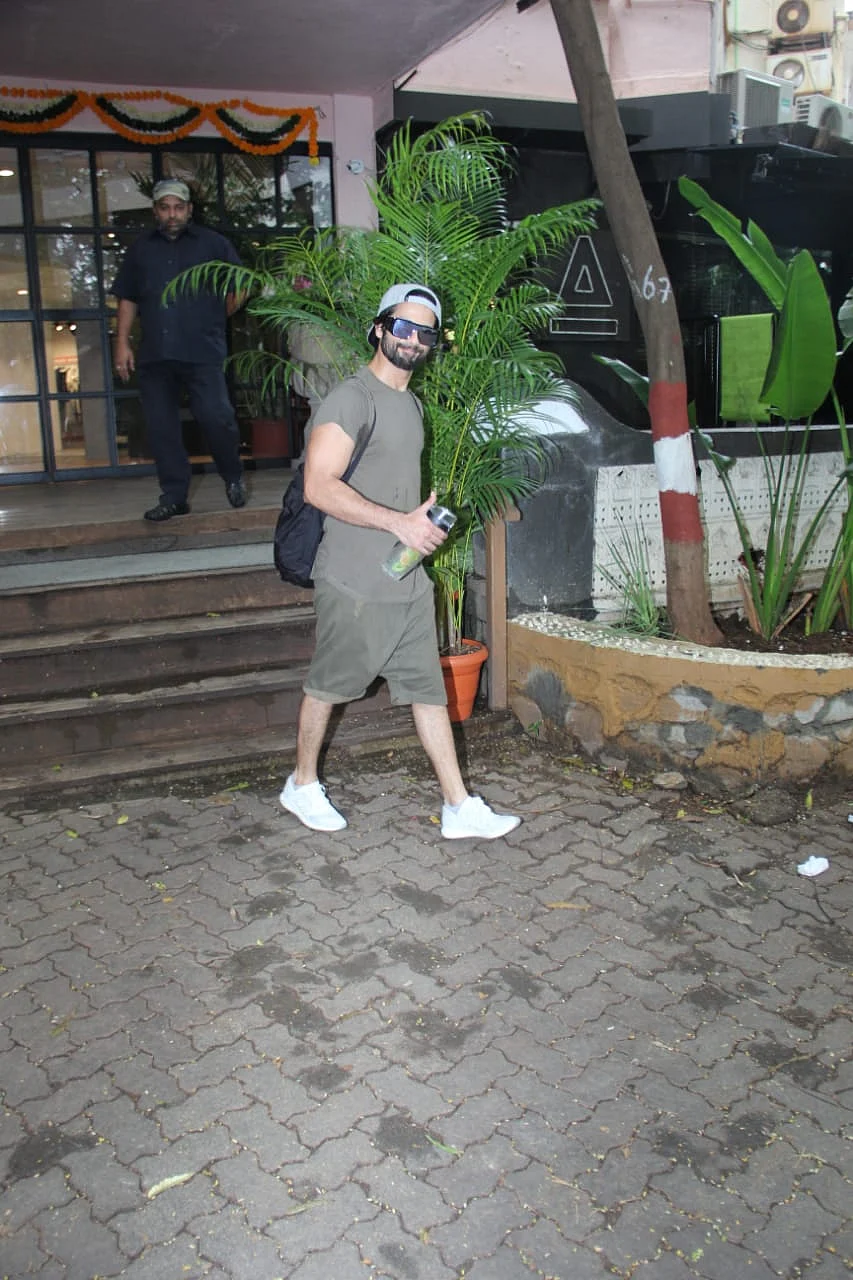 Shahid Kapoor Antigravity Gym Phil hill gym