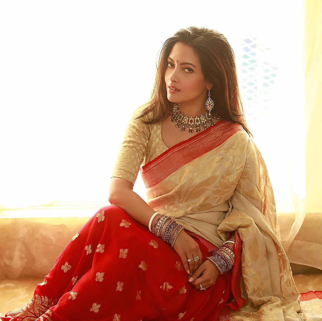 Durga Puja 2019: From Nusrat Jahan to Sushmita Sen, these Bengali beauties will give you new fashion goals