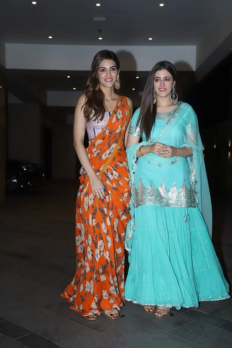 Kriti Sanon with sister Nupur Sanon