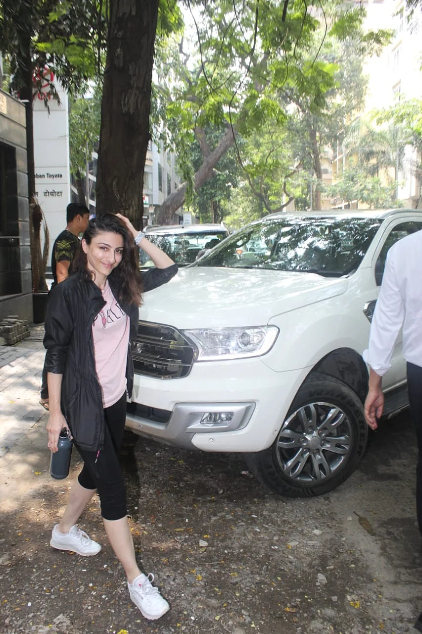 Birthday girl Soha Ali Khan accompanied husband Kunal at gym.